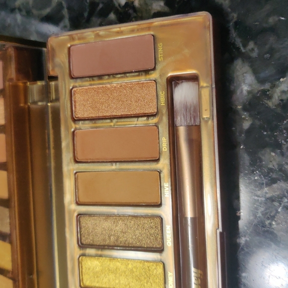 Naked eyeshadow palette - Picture 4 of 5
